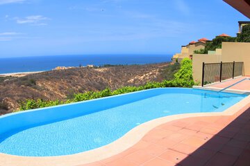 Infinity pool