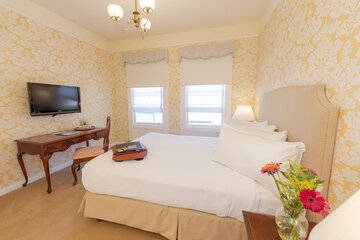 Room 11 of 39