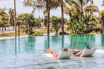 Infinity pool