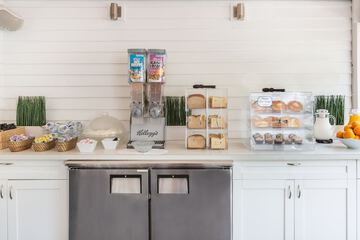 Breakfast buffet