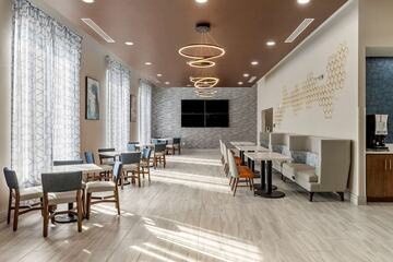 Breakfast/Coffee Service 38 of 47