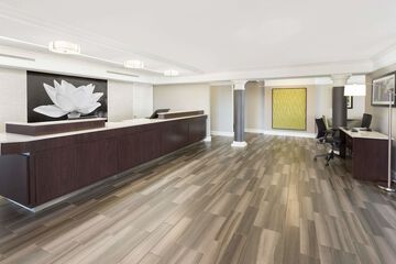 Hotel Interior 6 of 33