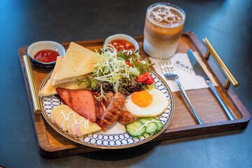 Breakfast meal