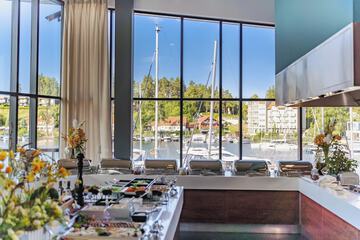 Breakfast buffet