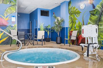Indoor spa tub