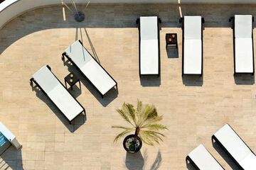 Sundeck