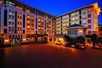 Front of property - evening/night