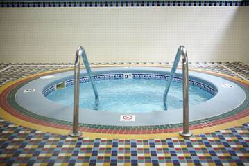 Indoor spa tub