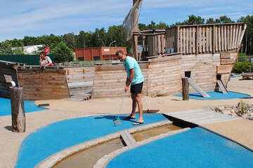 Mini-golf