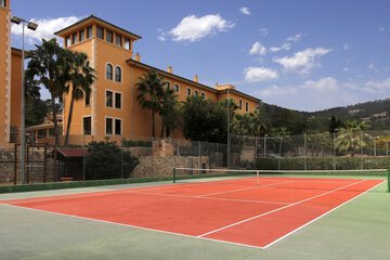 Tennis court