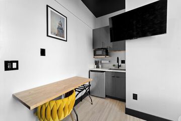 Private kitchenette