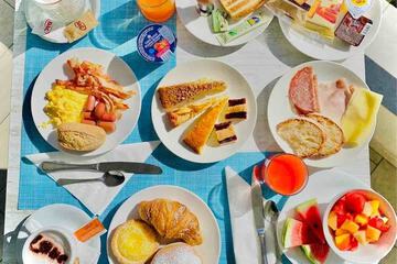Breakfast meal