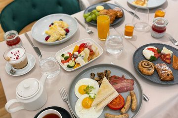 Breakfast meal