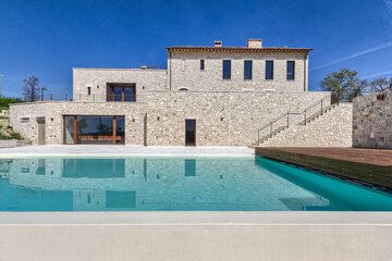 Infinity pool