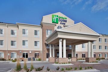Holiday Inn Express & Suites Cherry by IHG
