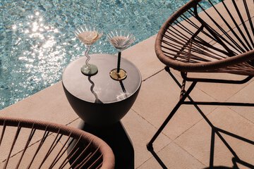 Poolside bar