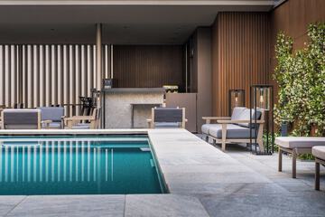 Poolside bar