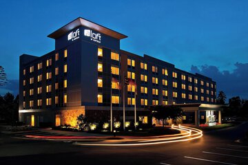 Aloft Charlotte Ballantyne