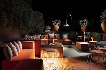 Poolside bar