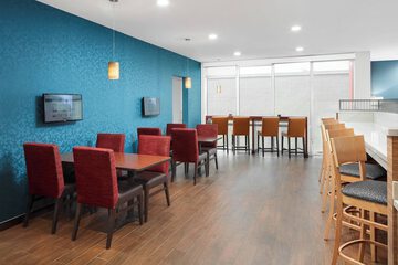 Breakfast/Coffee Service 26 of 28