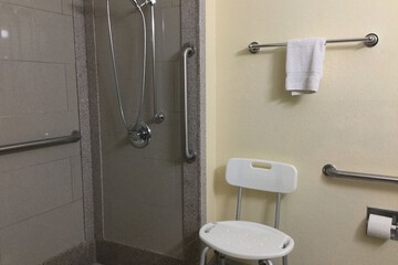 Room 17 of 32