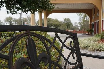 Property Grounds 17 of 18