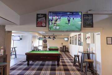 Sports bar