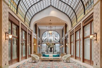 Banquet hall