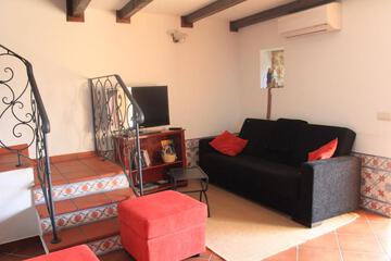 Photo 48