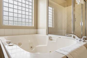 Jetted tub