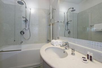 Photo 35