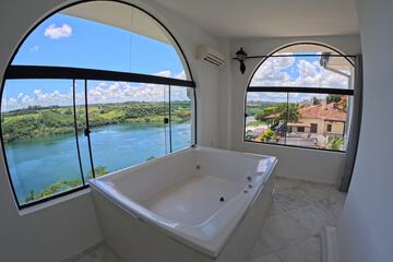 Private spa tub
