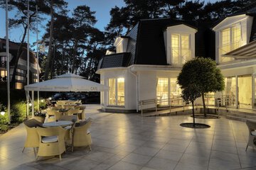 Front of property - evening/night