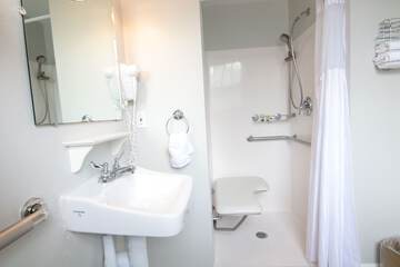 Room 40 of 149