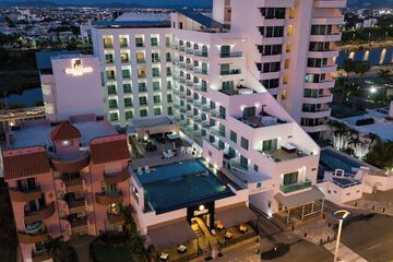 Front of property - evening/night