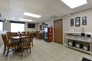 Breakfast/Coffee Service 26 of 33