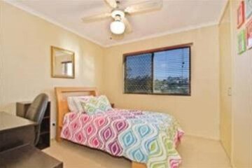  Sorrento Seaside Holiday Apartments 3