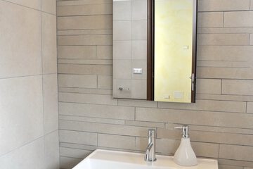 Bathroom sink