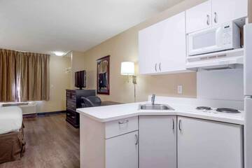 Room 15 of 23