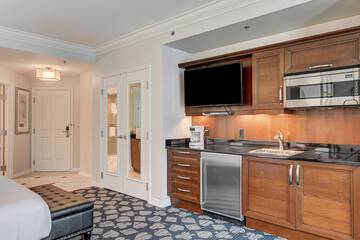 Private kitchenette