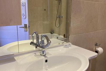 Photo 47