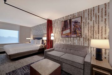 Room 27 of 44
