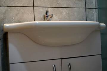 Bathroom sink