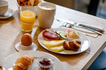 Breakfast meal