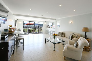 Executive lounge
