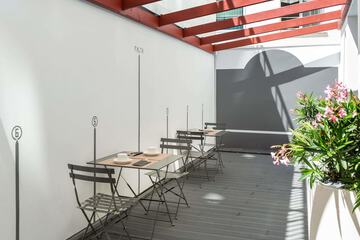 Breakfast area
