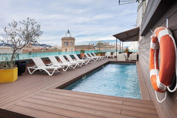 Rooftop pool