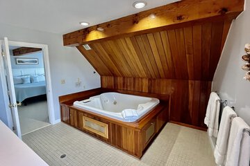 Jetted tub