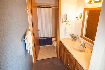 Room 16 of 34