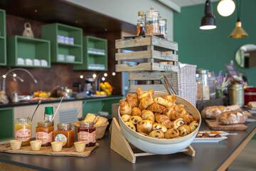 Breakfast buffet
